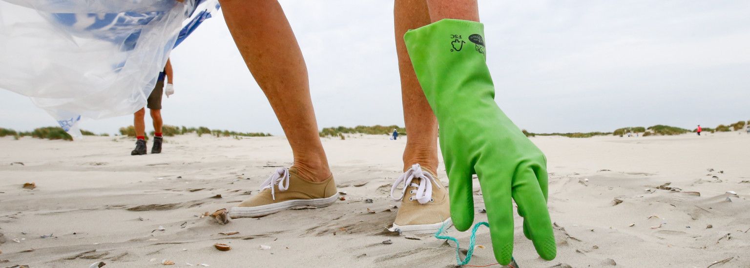 Beach Cleanup Tour 2025 - Photo: Mart Smit - VVV Ameland