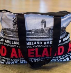What do you take with you in your beach bag? - VVV Ameland