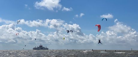 Kitesurfing school KiteMobile - Tourist Information 