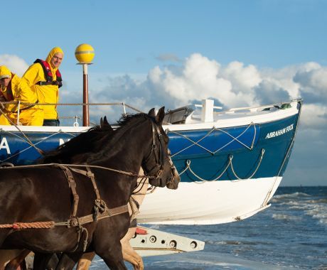 Demonstration horse-drawn rescue boat - tourist information 