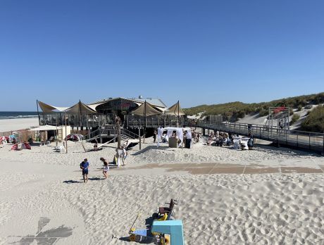 Beach pavilion Sjoerd - Tourist Information “VVV” Ameland