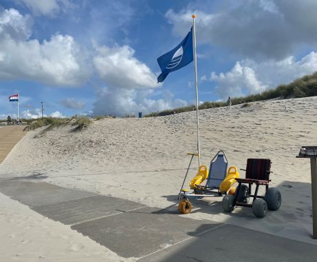 De Tiralo beach wheelchair - Tourist Information “VVV” Ameland