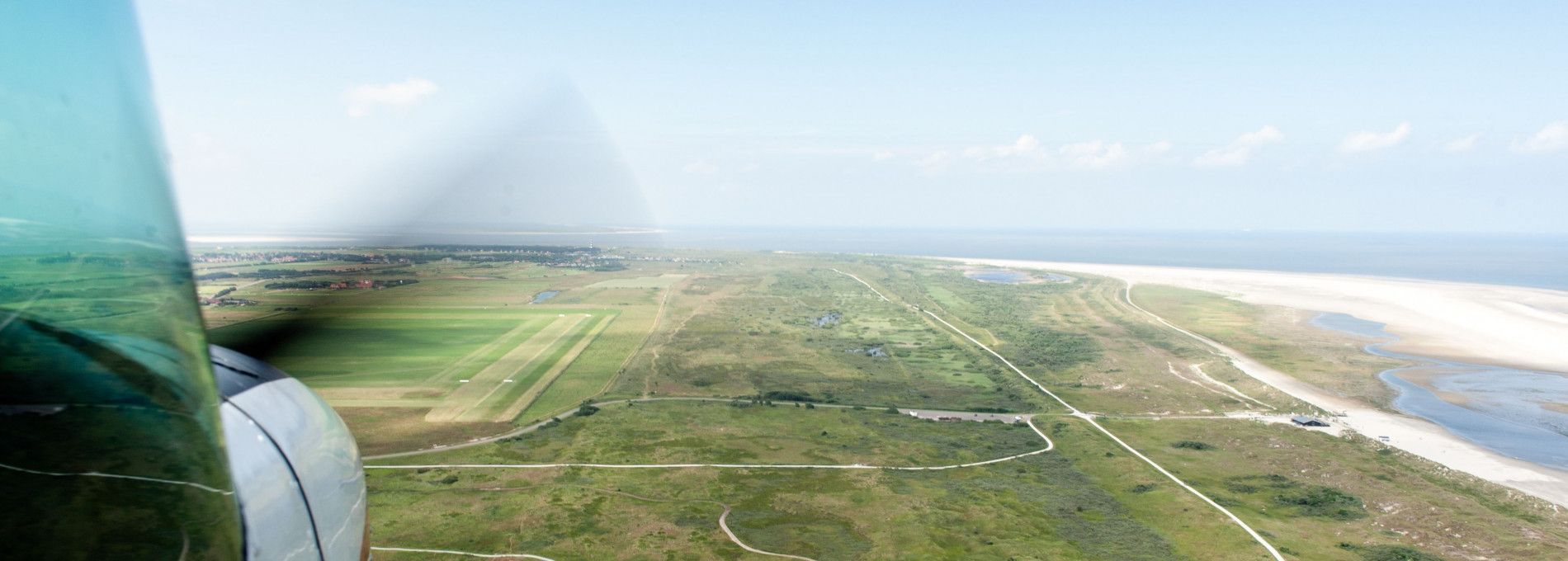 Roundtrip or sightseeing flight - Tourist Information