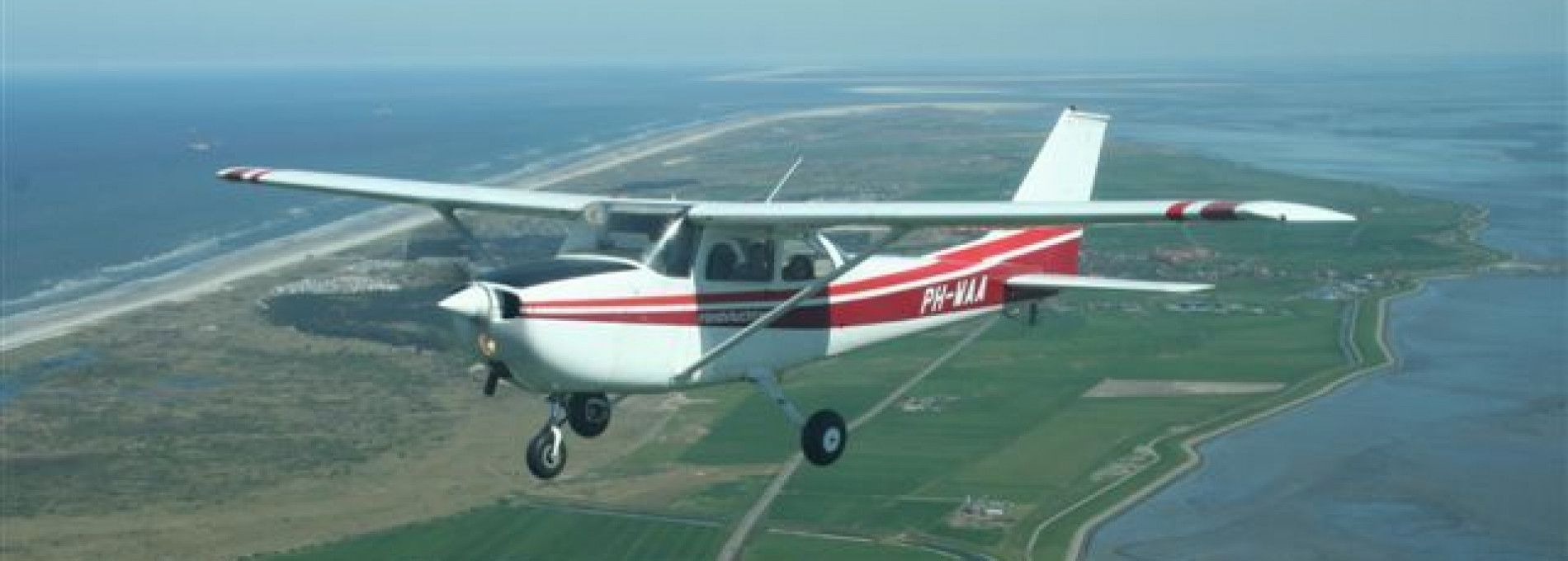 Sightseeing flights Tom van der Meulen - VVV Ameland
