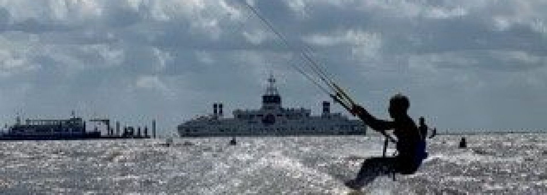 Kitesurfing school KiteMobile - Tourist Information