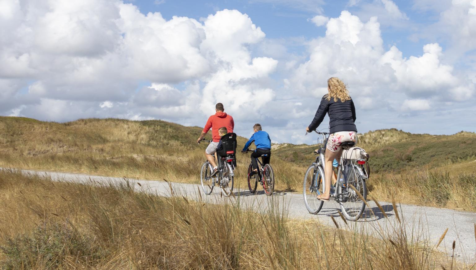 Cycle tour along memories of the Second World War - VVV Ameland