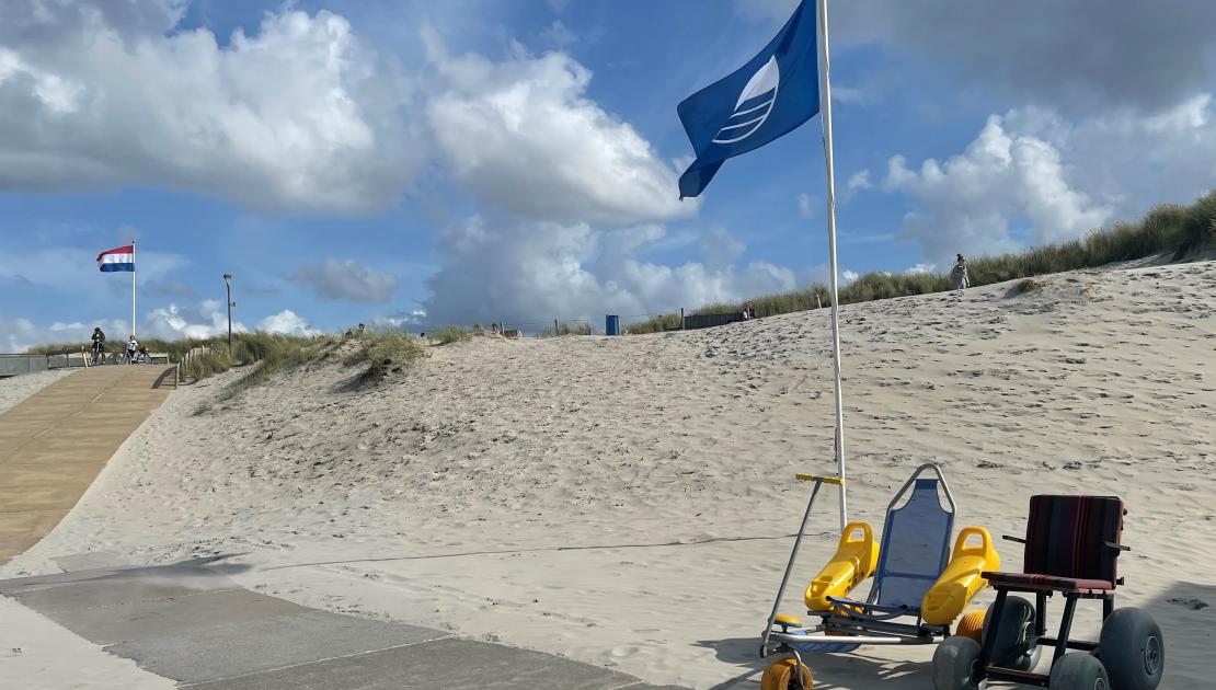 Beach wheel chairs - Tourist Information 